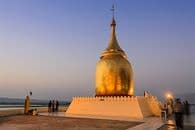 La Birmanie en bleu et or