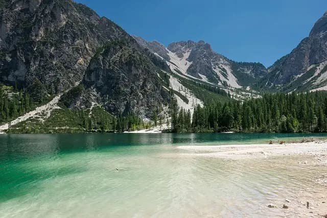 10 Pays à Découvrir Pour Échapper au Tourisme de Masse